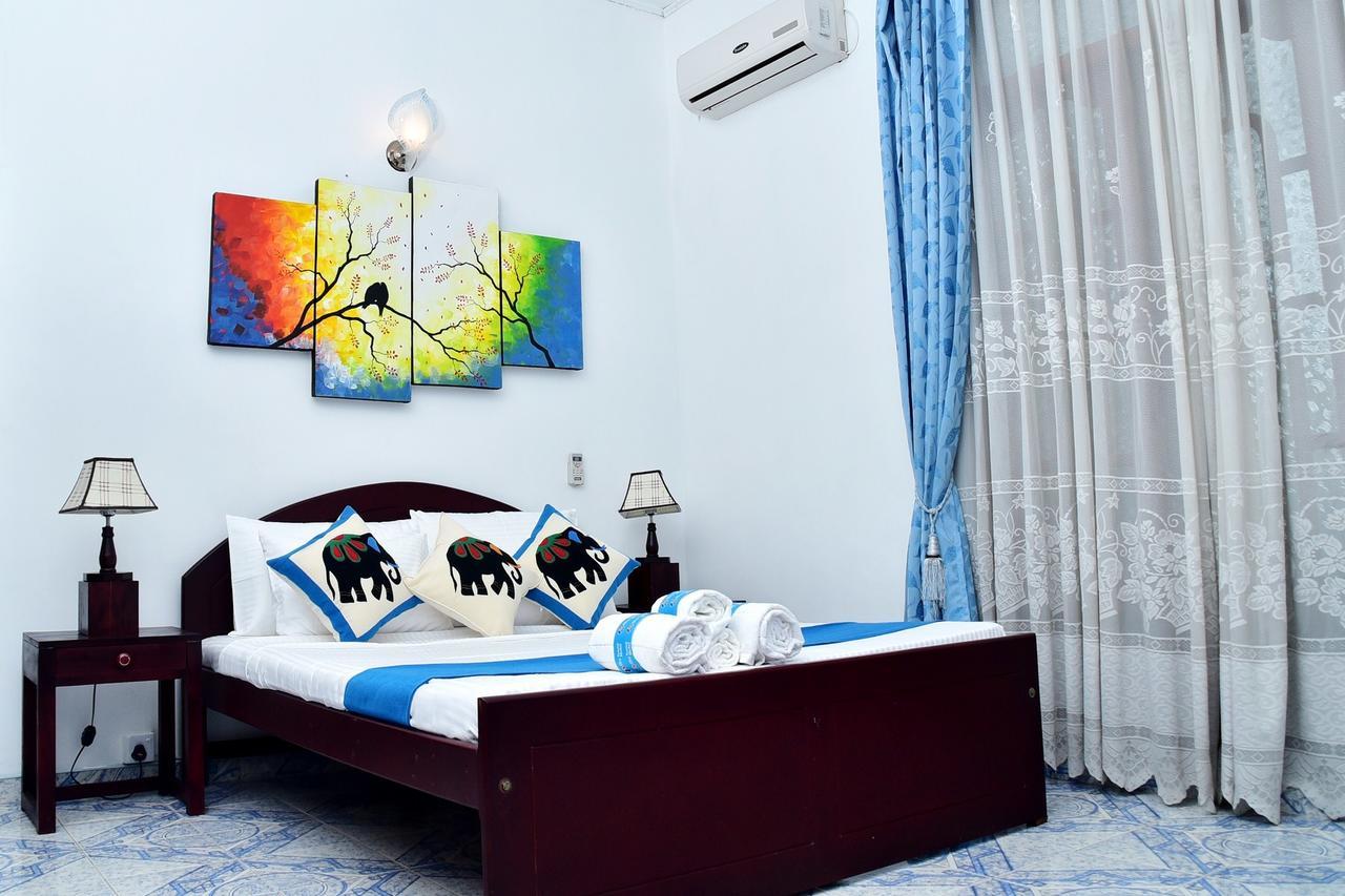 Sky Transit Hotel Katunayake Exterior photo